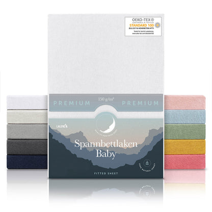 Verpackung von weißen Baby-Spannbettlaken mit OEKO-TEX Siegel und Angabe von 150 g/m² Qualität in verschiedenen Farben präsentiert
